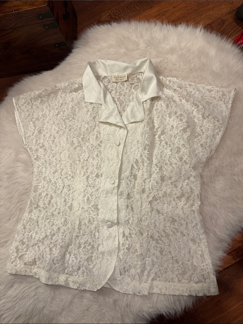 Vintage Victoria's Secret Ivory/White Lace Button-Down Blouse Size L pre-owned